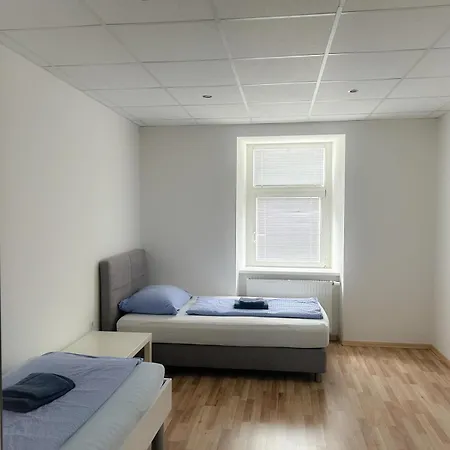 Vermietung Moskovic شقة *